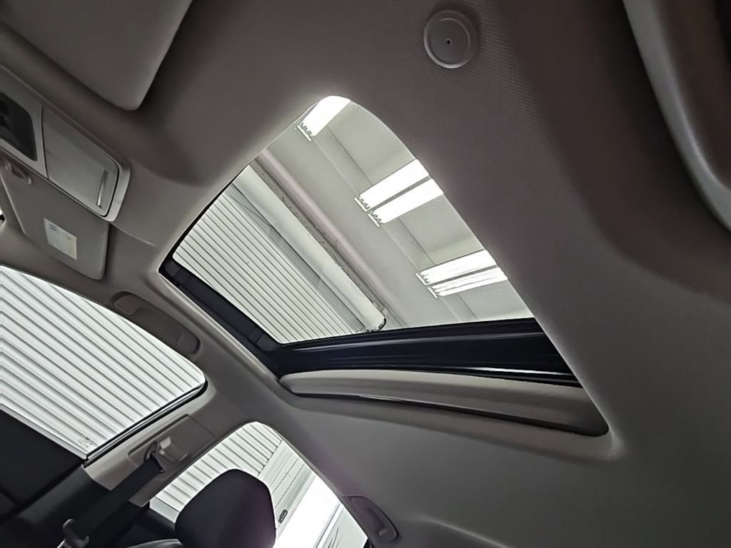 Used 2025 Honda Accord SE image 26