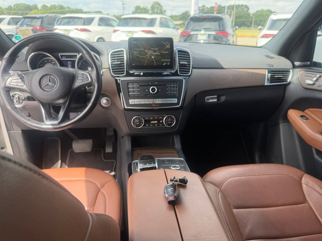 Used 2017 Mercedes-Benz GLS 450 4MATIC image 25