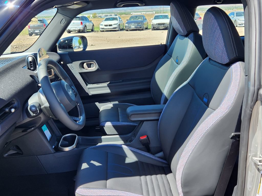 New 2026 MINI Cooper 2-Door Hardtop FWD image 10
