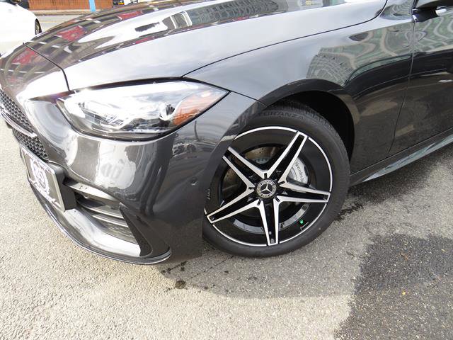Used 2025 Mercedes-Benz C 300 4MATIC Sedan image 25