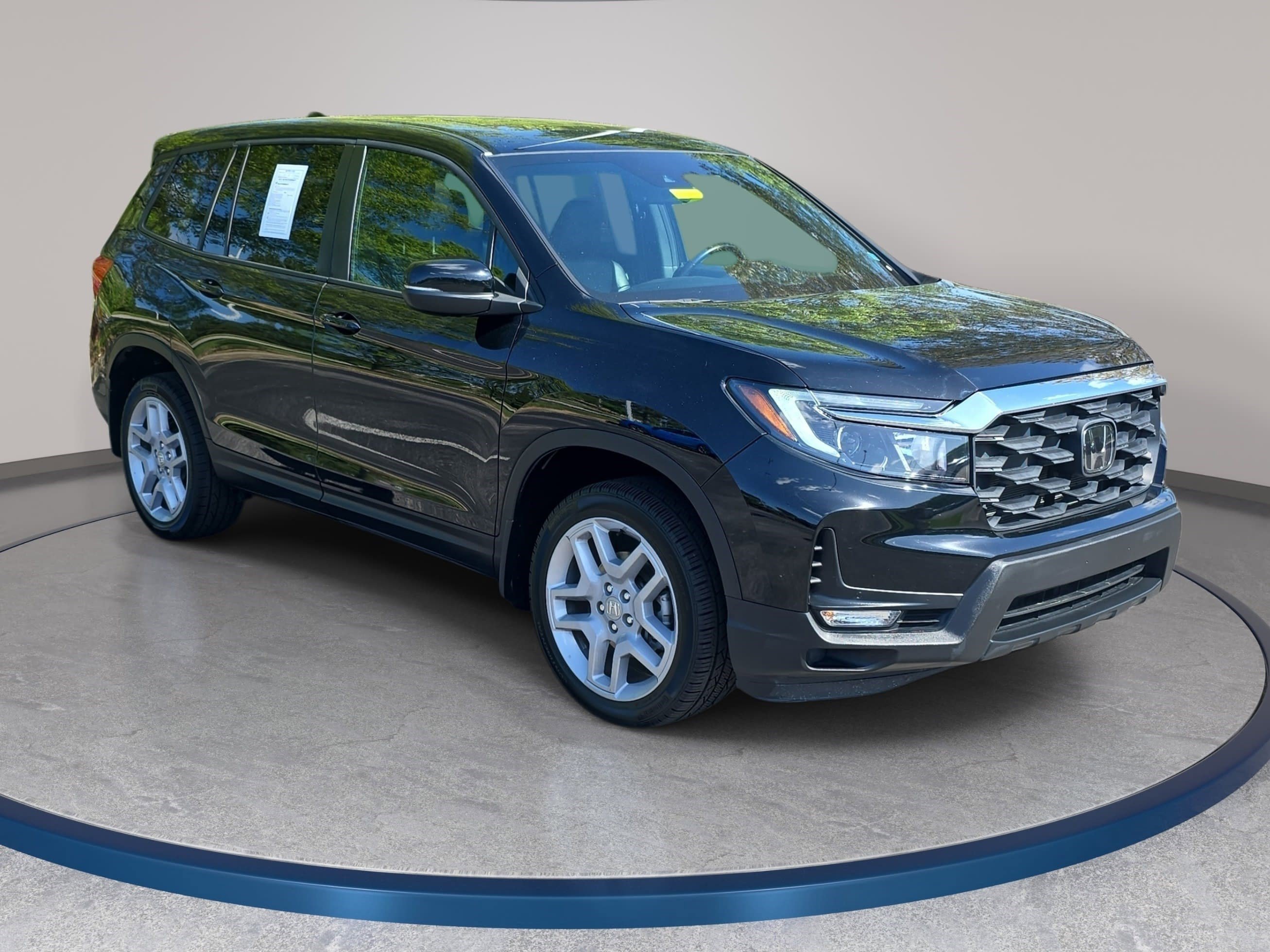 Used 2024 Honda Passport EX-L image 3
