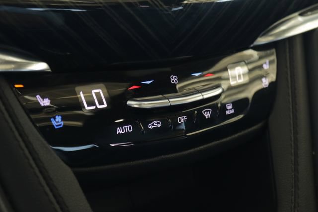 Used 2023 Cadillac XT6 Premium Luxury image 23