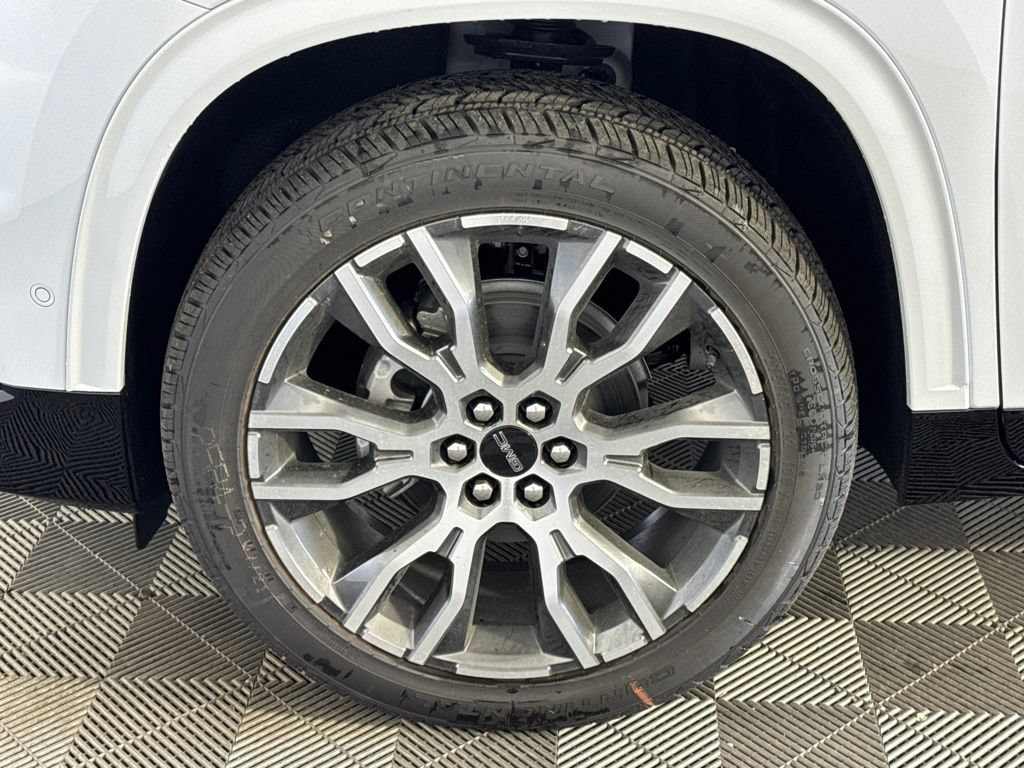 New 2027 GMC Acadia Denali Ultimate w/ LPO, Black Badging Package AWD/4WD image 14