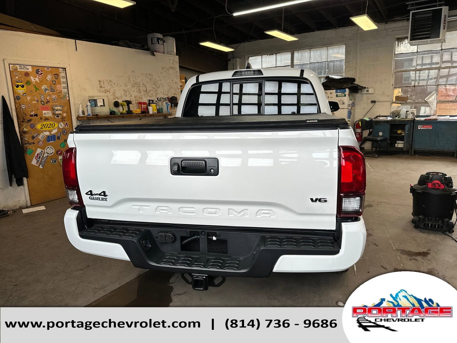 Used 2022 Toyota Tacoma SR AWD/4WD image 4