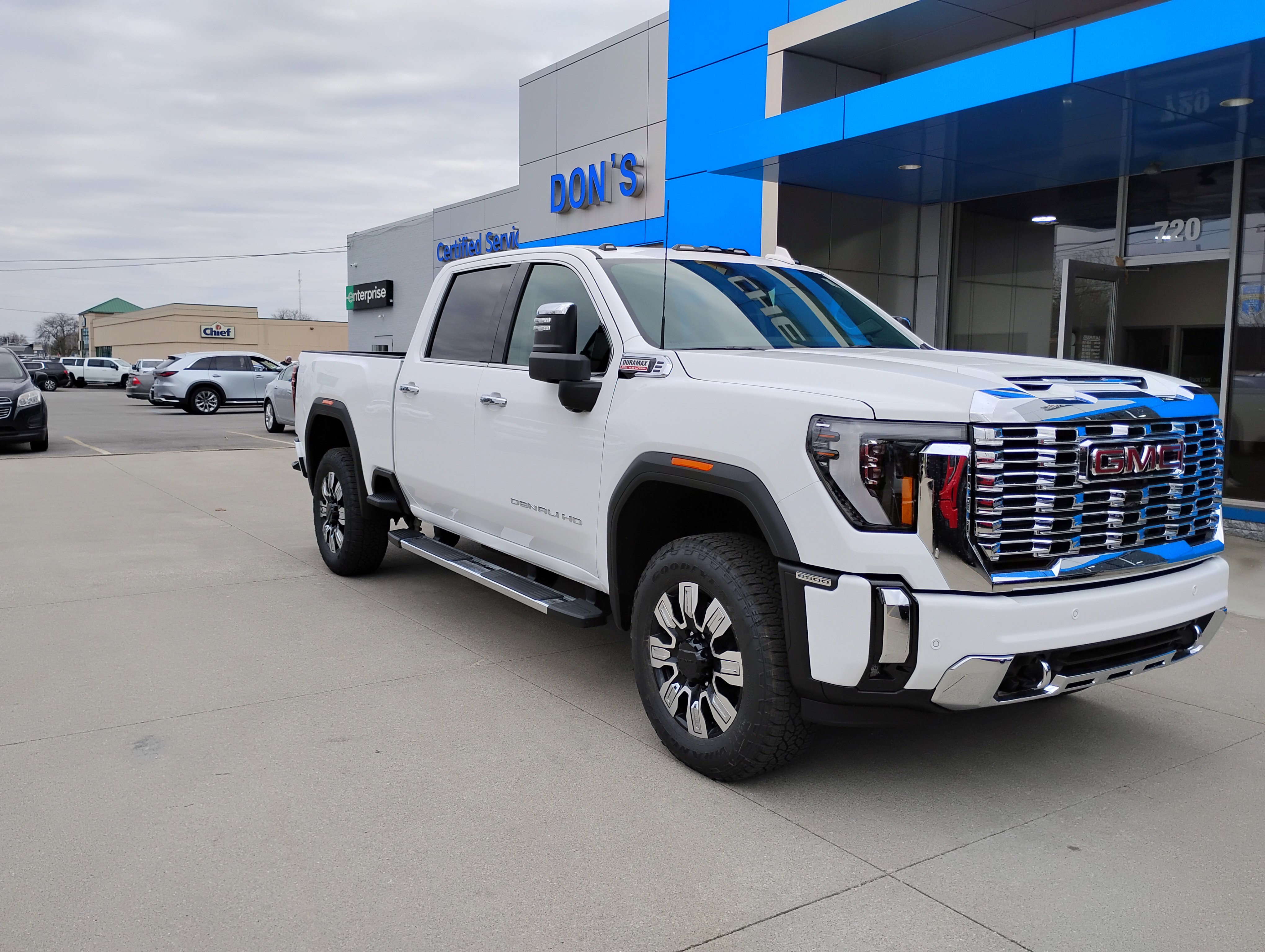 New 2025 GMC Sierra 2500 Denali w/ Denali Reserve Package image 3