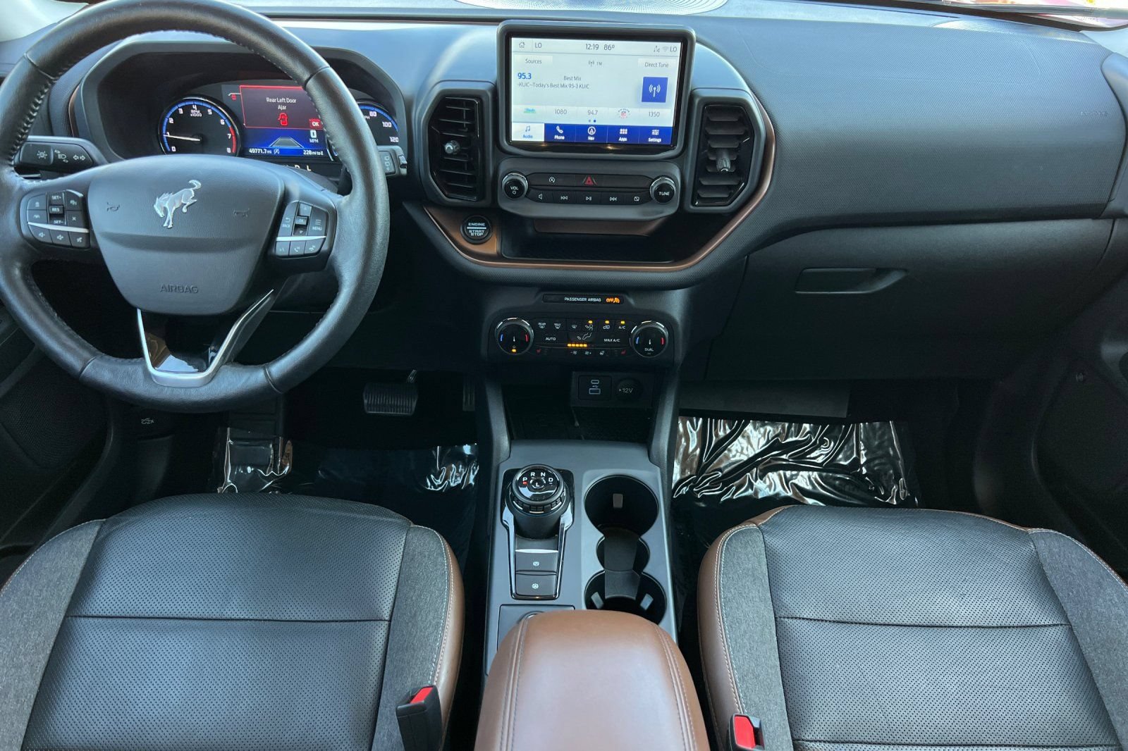 Used 2022 Ford Bronco Sport Outer Banks w/ Tech Package AWD/4WD image 3