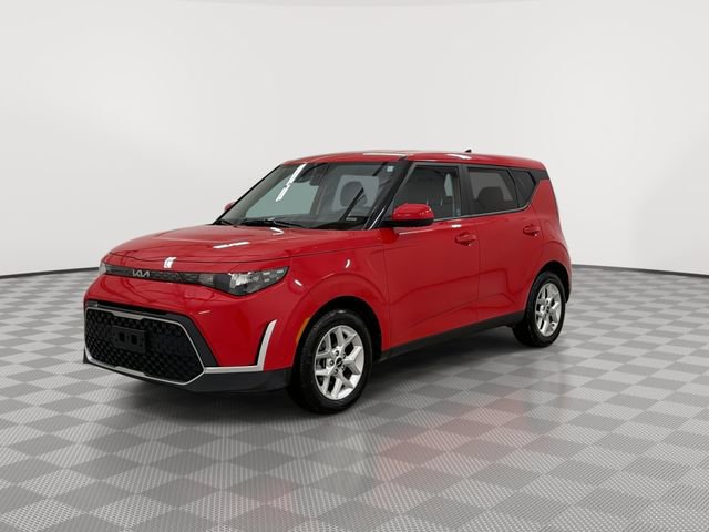 Used 2024 Kia Soul LX w/ Option Group 015 FWD image 4