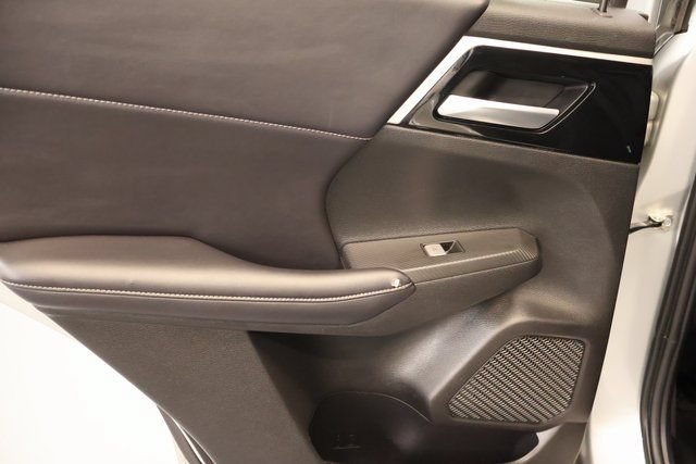 Used 2024 Mitsubishi Outlander SE AWD/4WD image 31