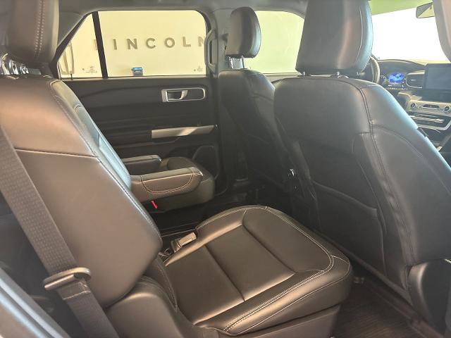 Certified 2022 Ford Explorer XLT w/ Equipment Group 202A AWD/4WD image 8