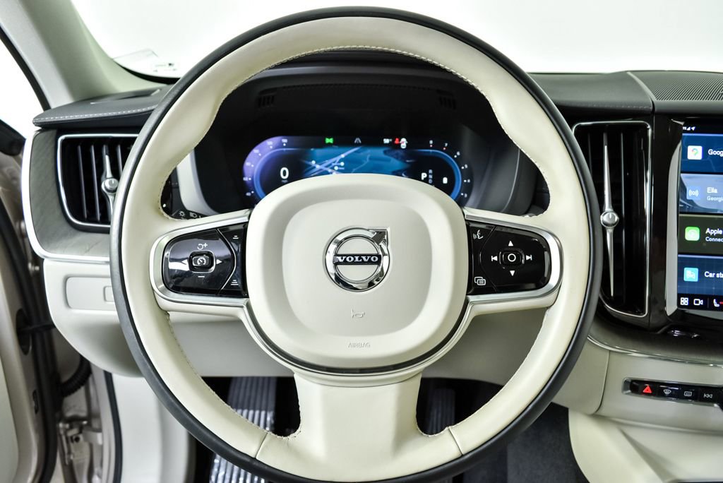 Certified 2023 Volvo XC60 B5 Ultimate w/ Protection Package Premier image 11
