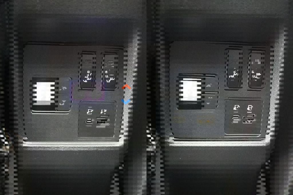 Used 2023 Nissan Rogue Platinum w/ Platinum Premium Package image 13