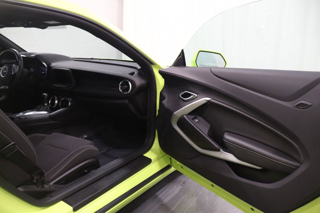 Used 2019 Chevrolet Camaro LT RWD image 13