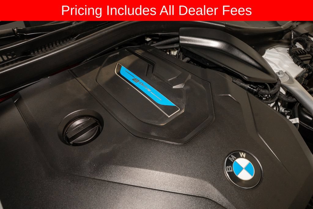 Used 2021 BMW 530e xDrive w/ Premium Package AWD/4WD image 23