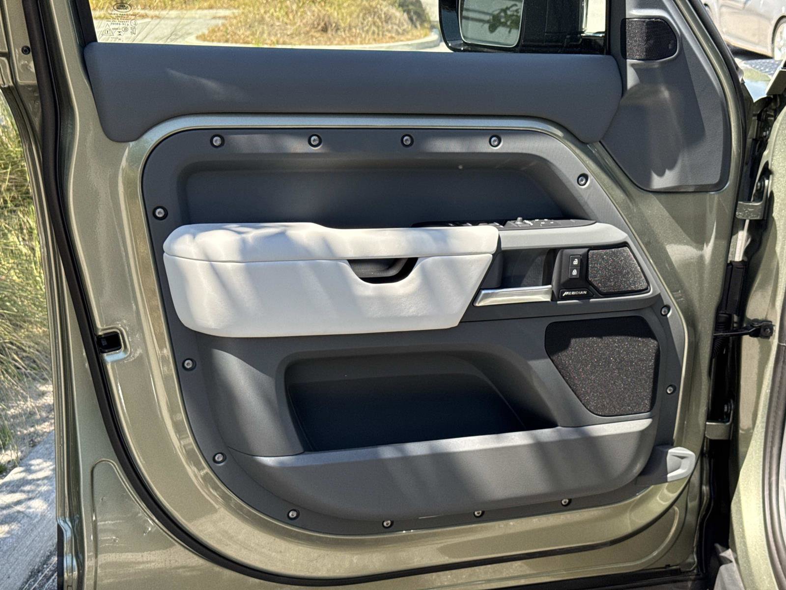 Certified 2025 Land Rover Defender 110 S AWD/4WD image 18
