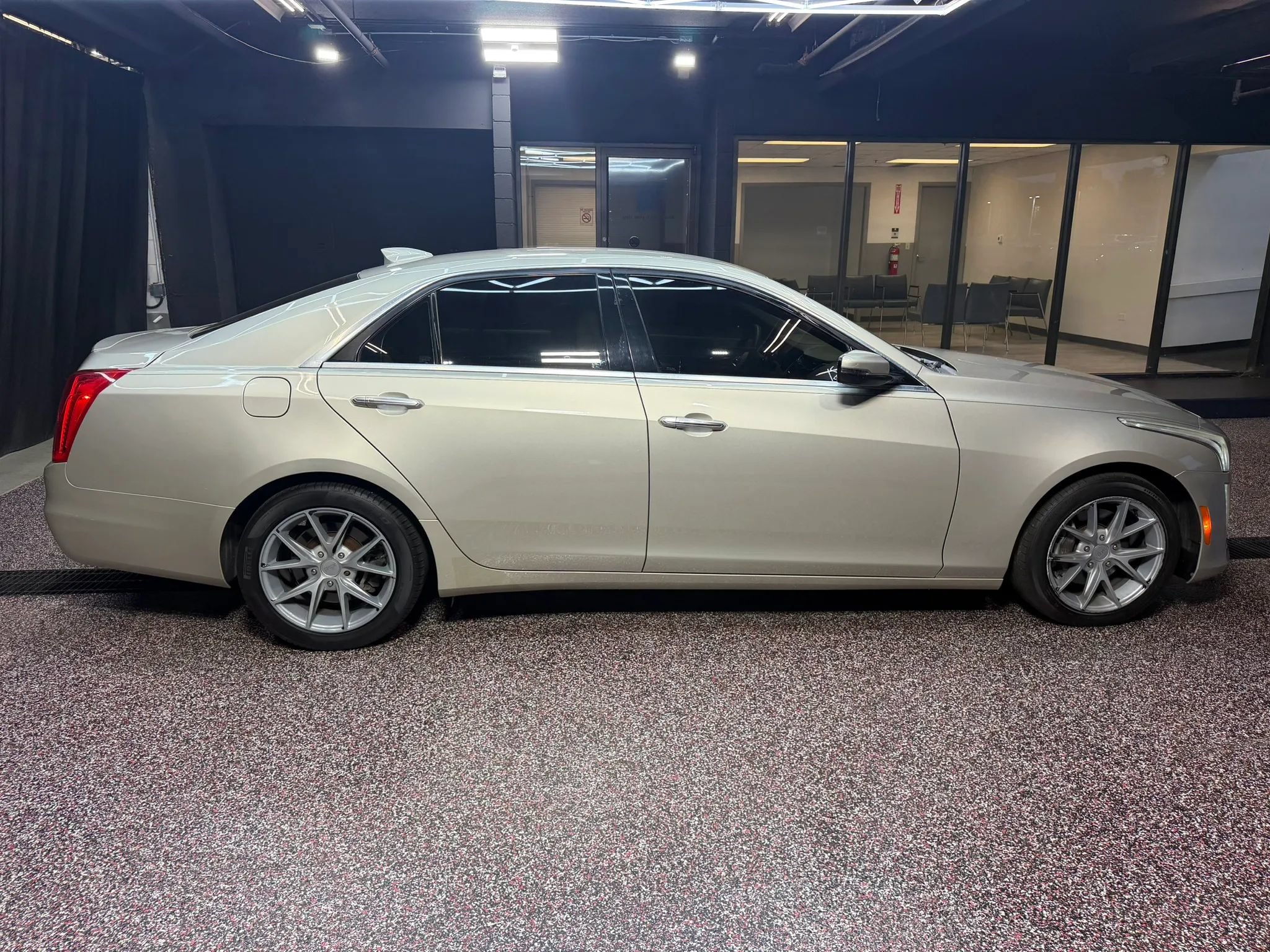 Used 2015 Cadillac CTS Luxury RWD image 7