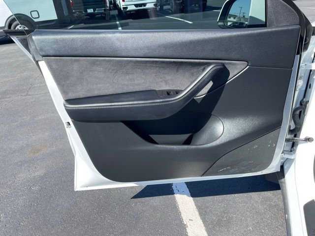 Used 2021 Tesla Model Y Performance image 14