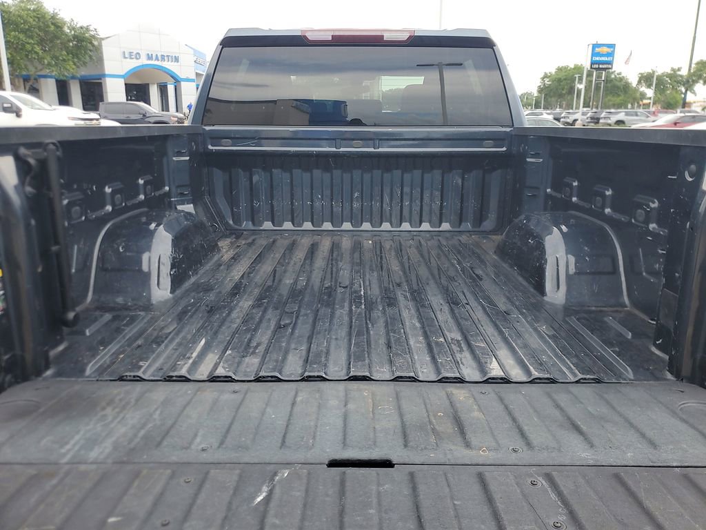 Used 2022 Chevrolet Silverado 1500 Custom w/ LPO, Dark Essentials Package RWD image 7
