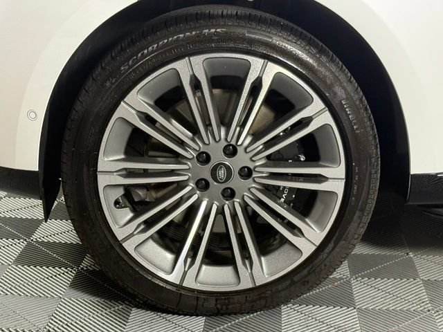Used 2025 Land Rover Range Rover Long Wheelbase Autobiography AWD/4WD image 13