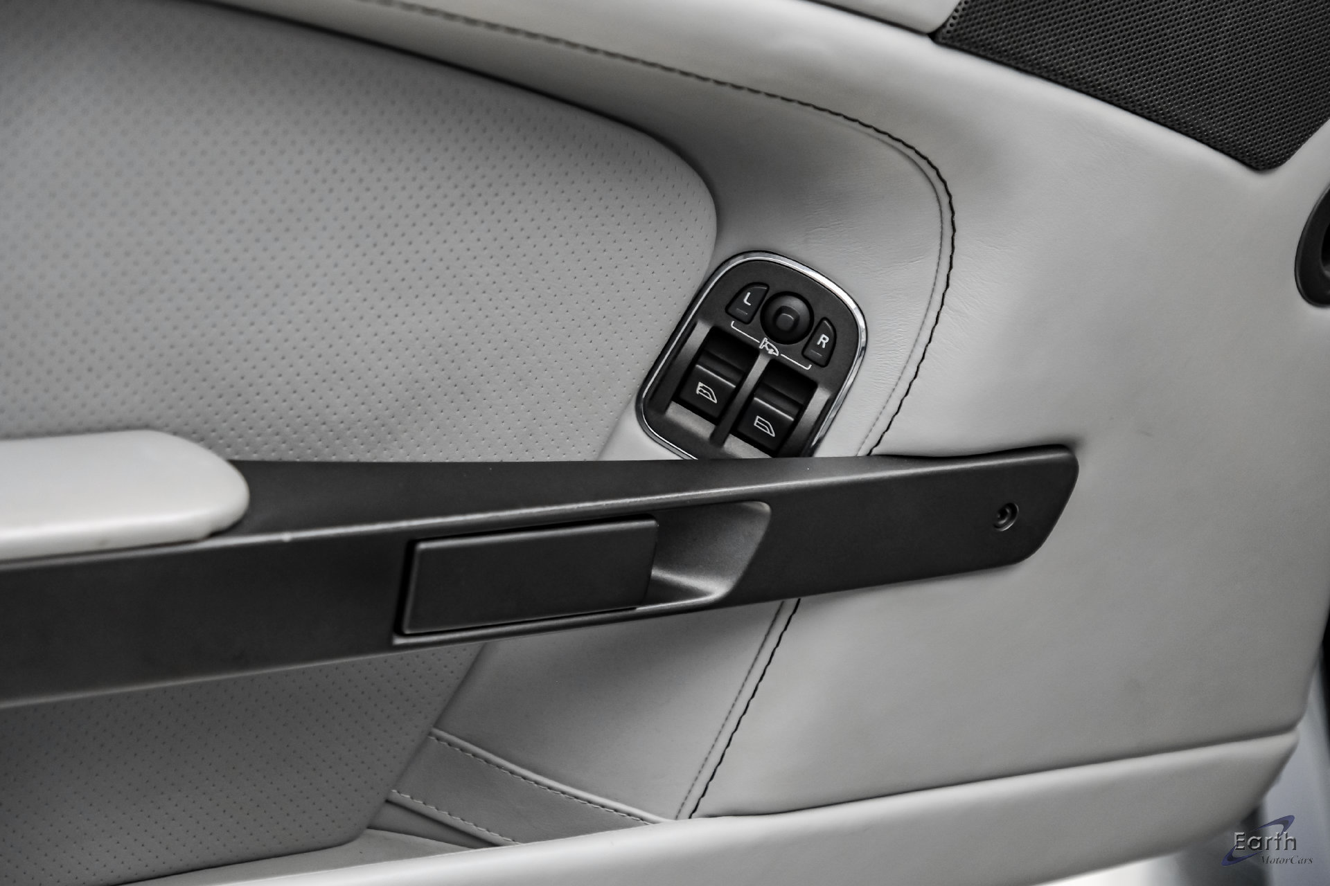 Used 2015 Aston Martin V8 Vantage GT RWD image 94