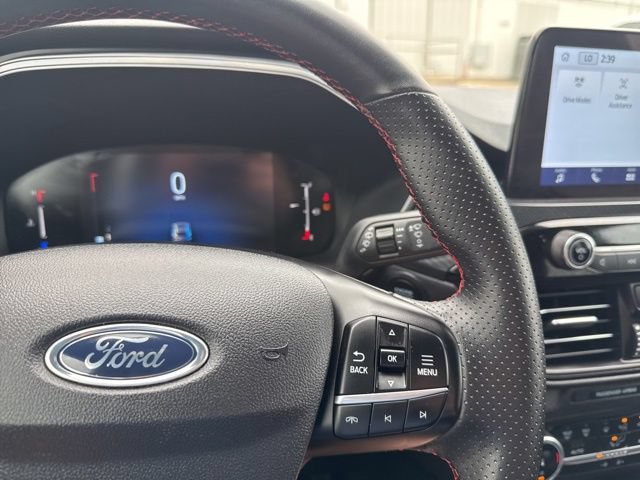 Used 2025 Ford Escape ST-Line FWD image 11