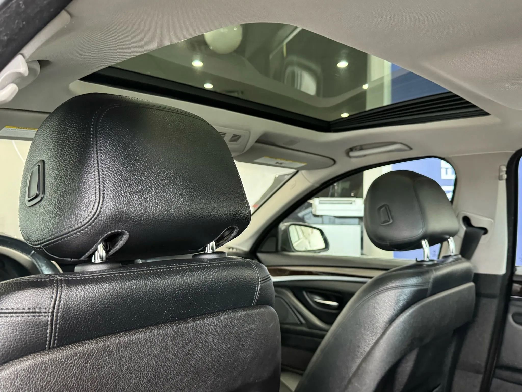 Used 2015 BMW 528i xDrive Sedan image 30