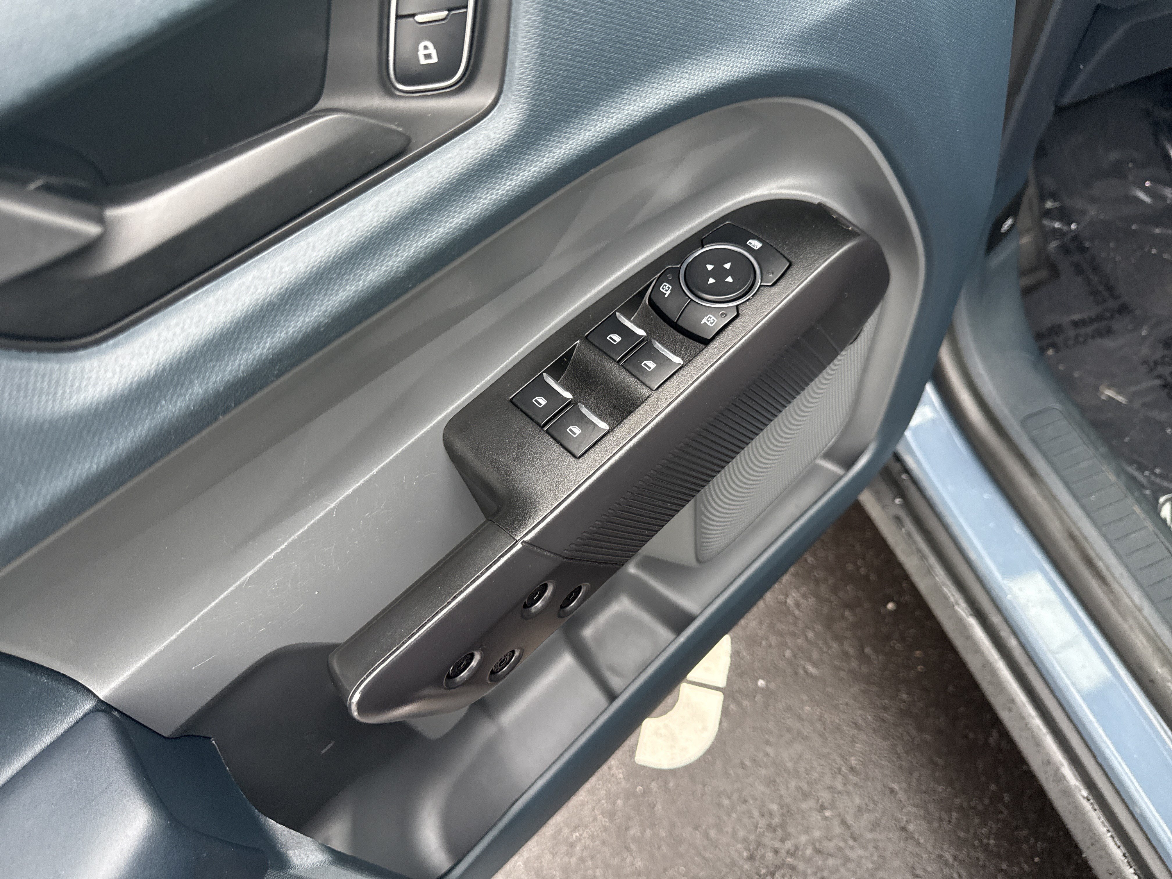 Used 2024 Ford Maverick Lariat w/ Black Appearance Package FWD image 15