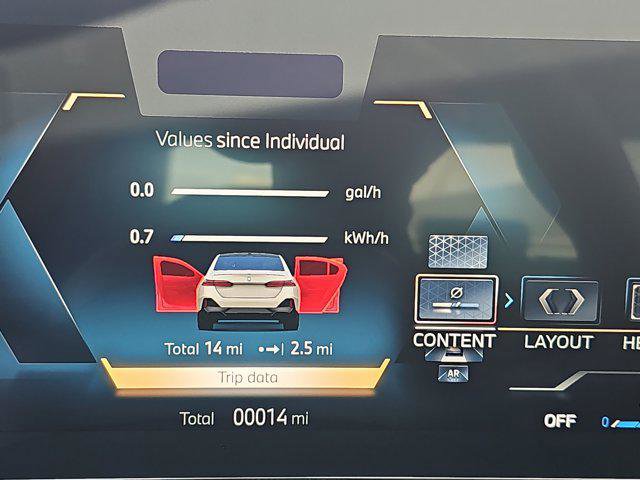 New 2026 BMW 550e xDrive w/ Executive Package image 19