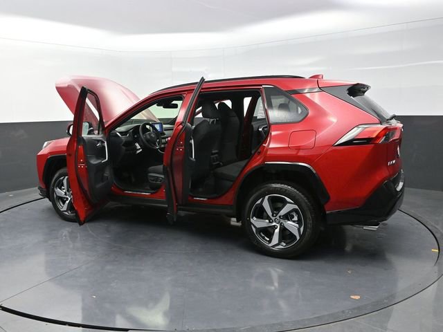 Used 2025 Toyota RAV4 SE w/ Weather & Moonroof Package image 36