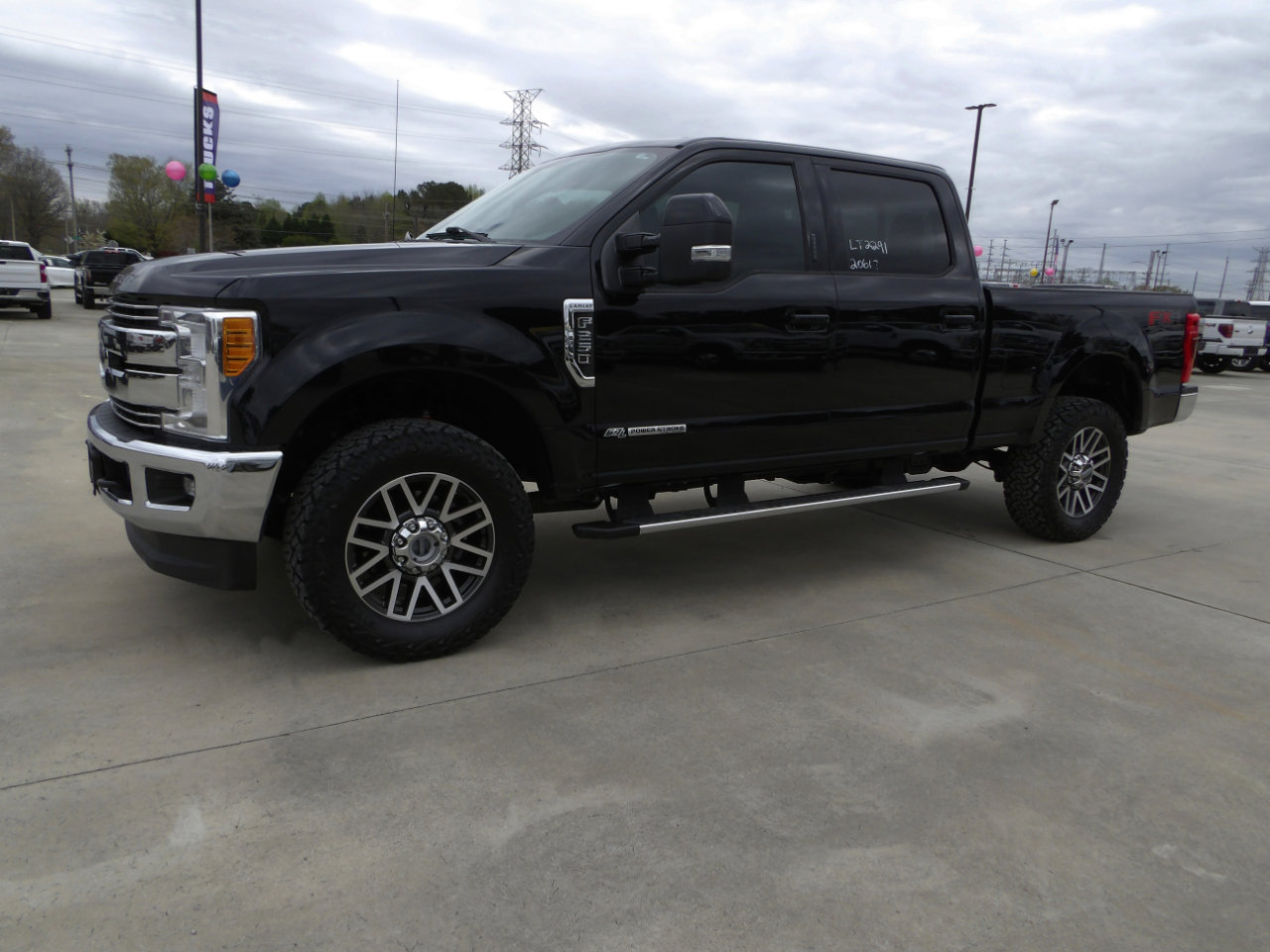 Used 2017 Ford F250 Lariat w/ Lariat Value Package image 1