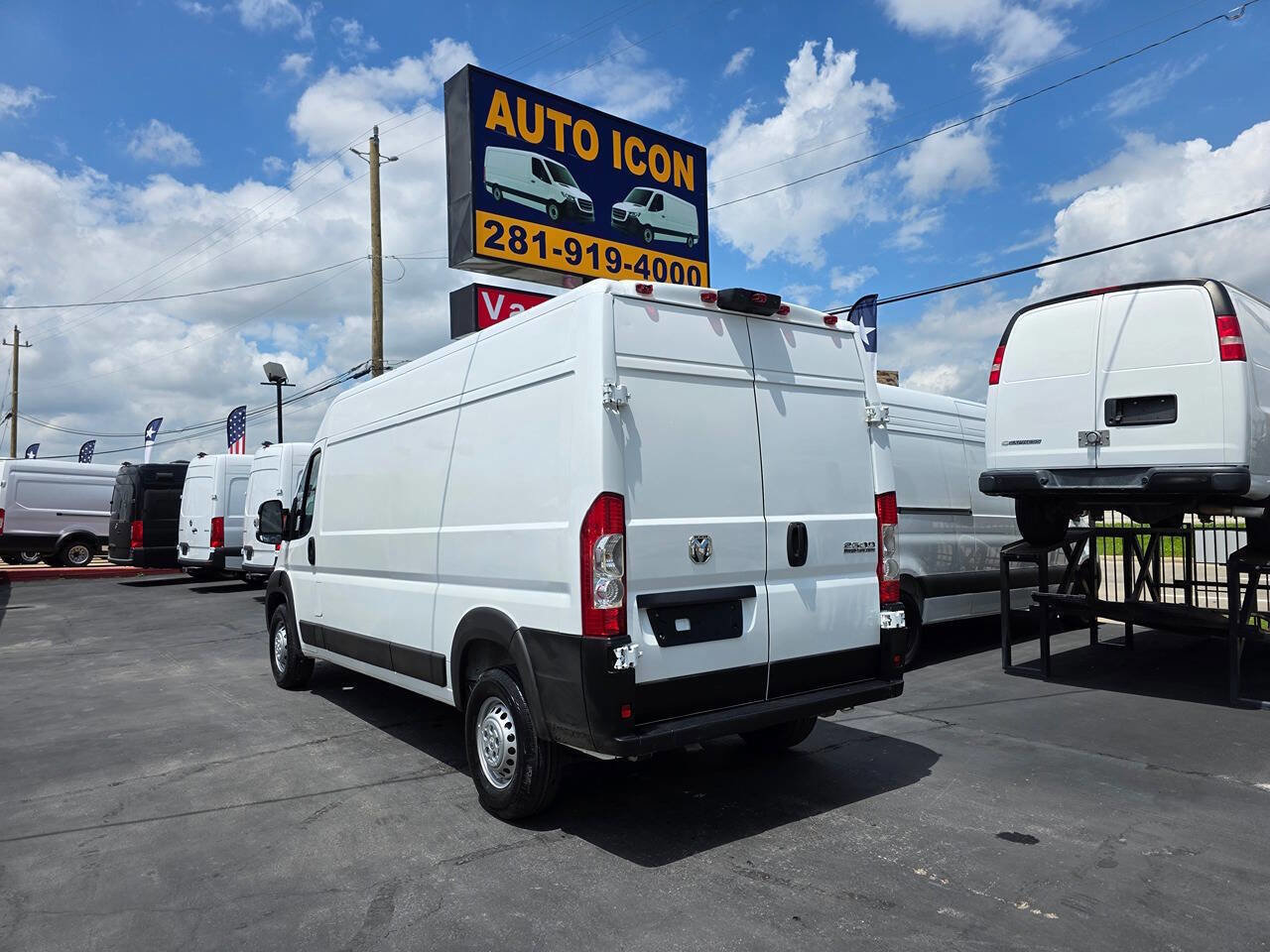 Used 2024 RAM ProMaster 2500 w/ Convenience Group FWD image 26
