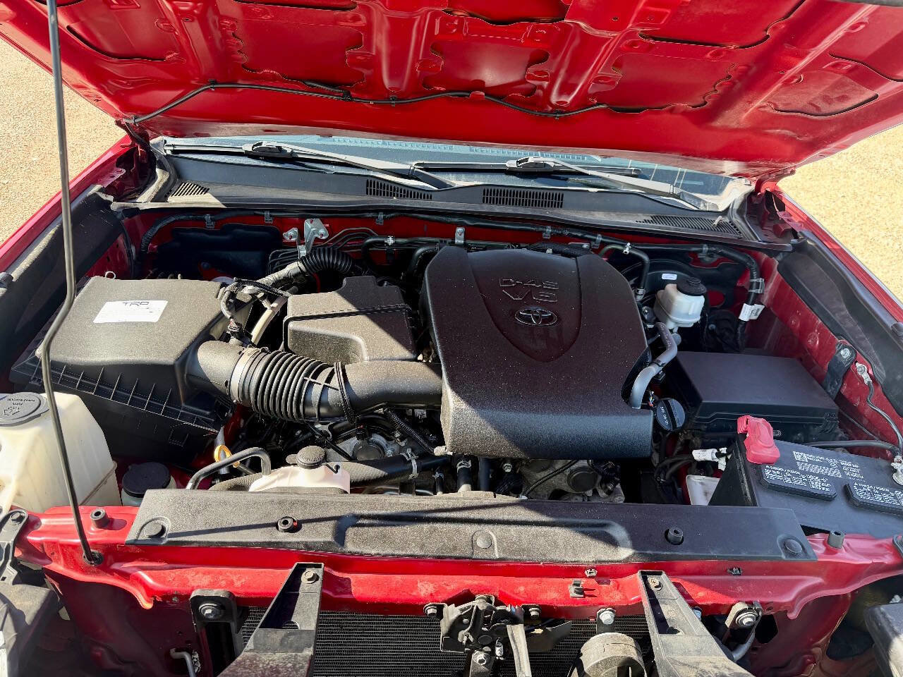 Used 2016 Toyota Tacoma SR5 w/ SR5 Appearance Package (SN) image 12