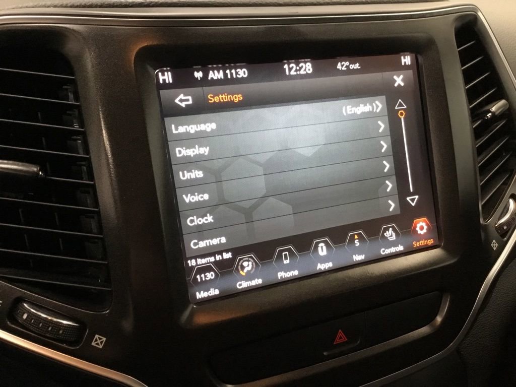 Used 2022 Jeep Cherokee Trailhawk w/ Trailer Tow Group image 29