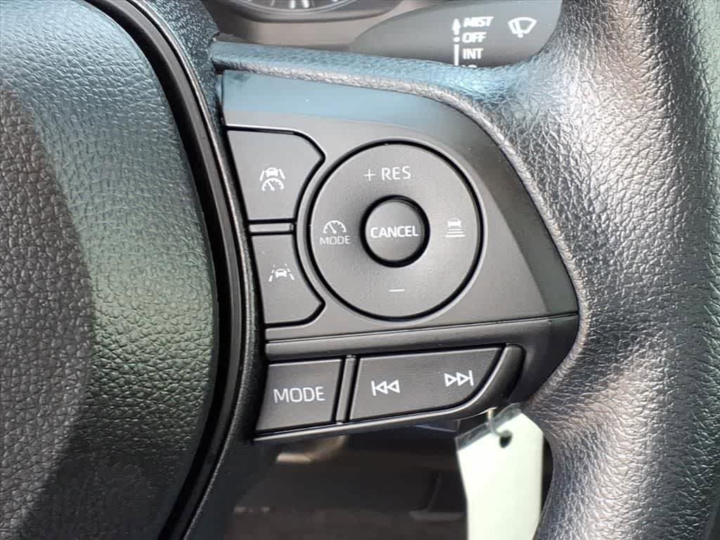 Used 2025 Toyota Corolla LE FWD image 19