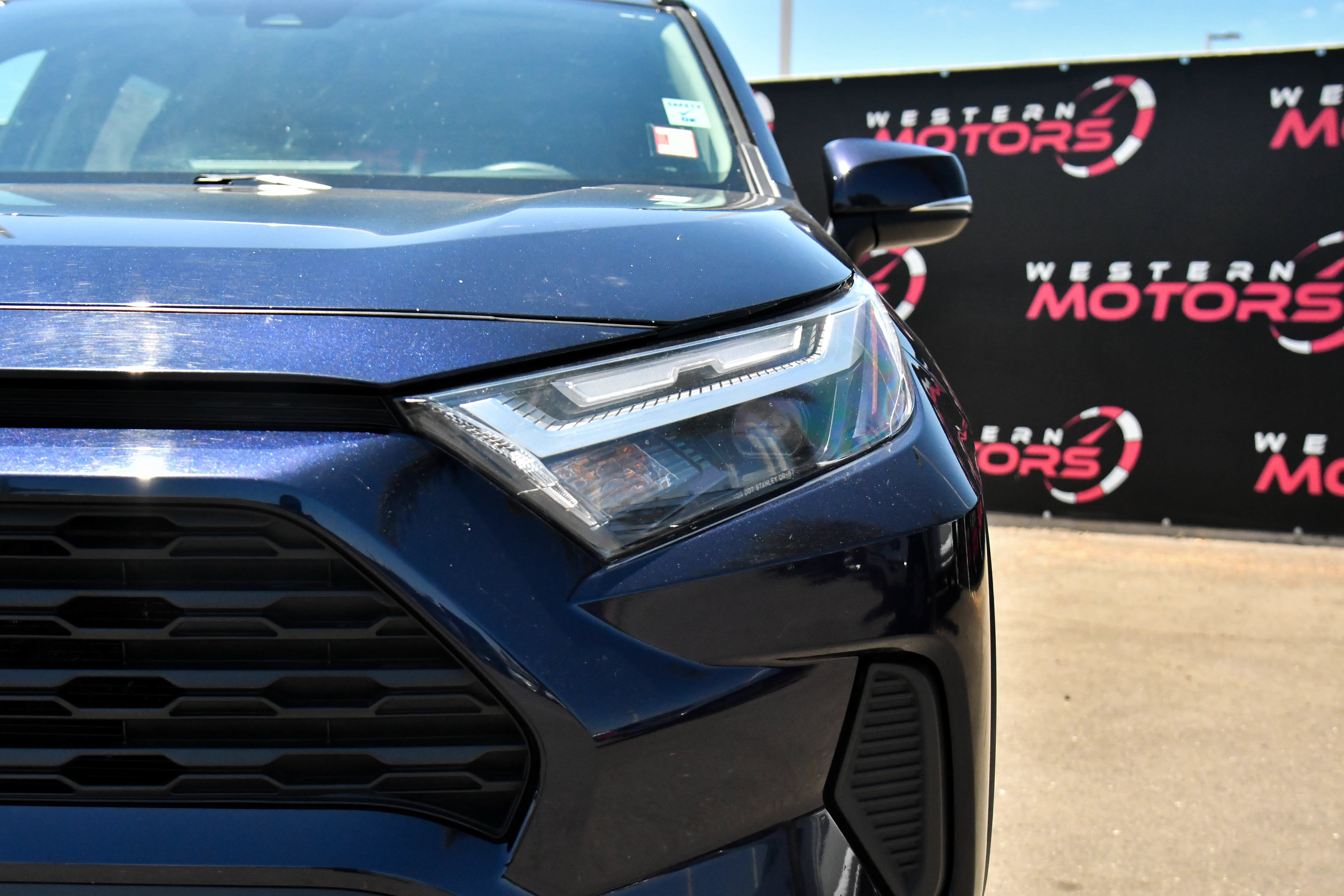Used 2024 Toyota RAV4 XLE FWD image 11