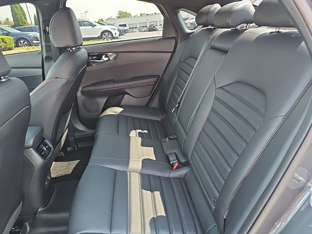 Used 2022 Kia Forte GT w/ GT2 Package FWD image 12