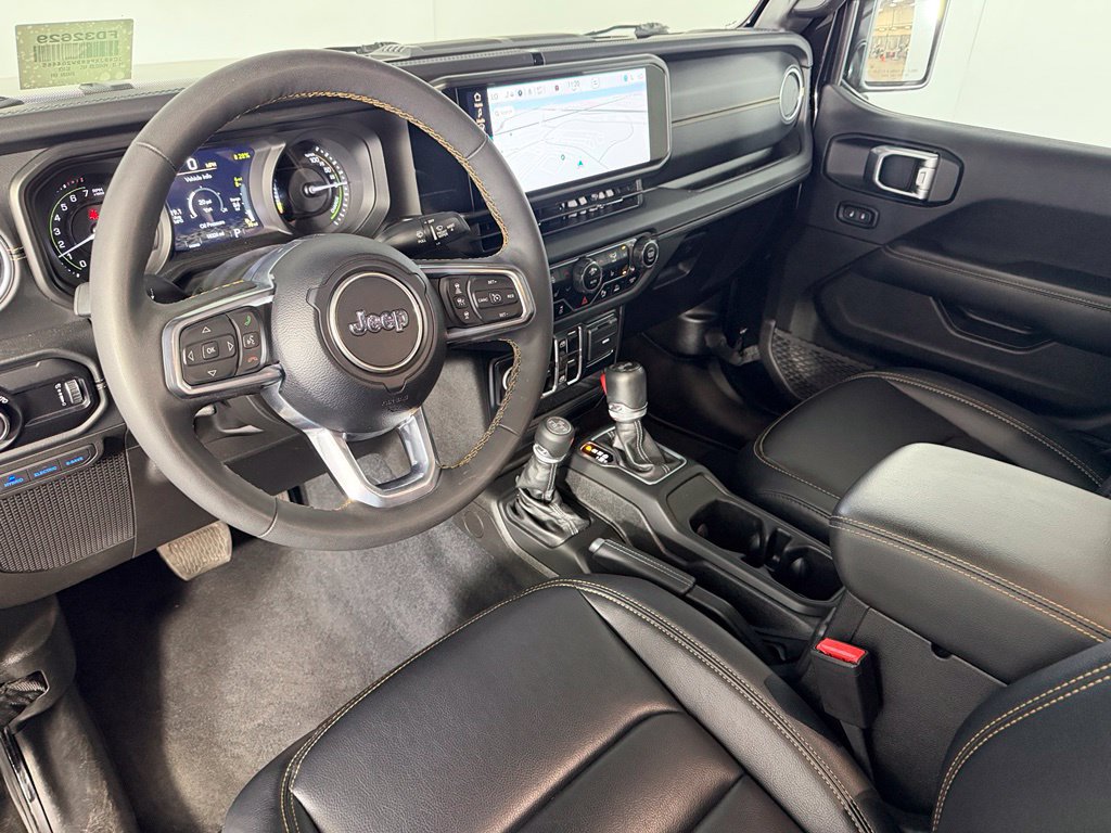 Used 2024 Jeep Wrangler Unlimited Sahara w/ Technology Group AWD/4WD image 13