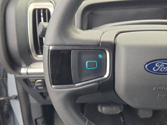 Certified 2025 Ford Expedition Active image 38