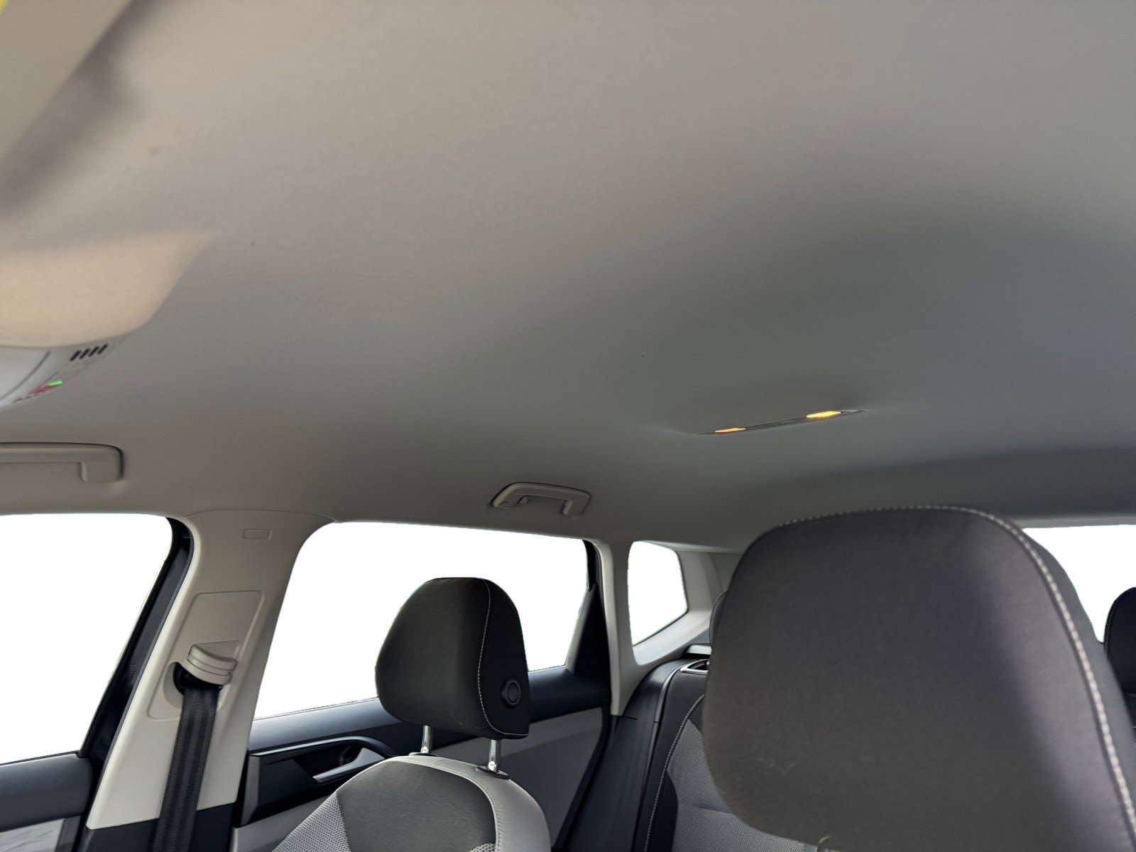 Certified 2022 Volkswagen Taos S image 6