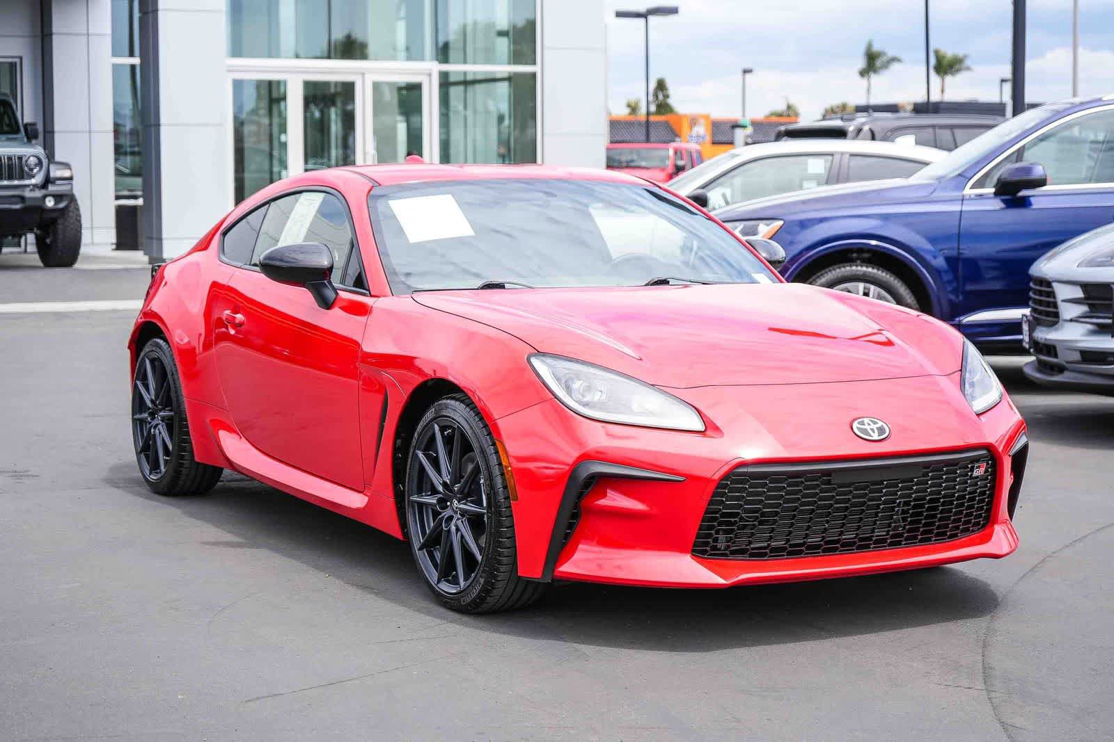 Used 2023 Toyota GR86 Premium RWD image 3