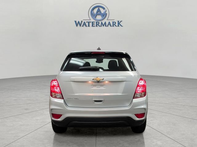 Used 2020 Chevrolet Trax LS w/ Tint and Cruise Package AWD/4WD image 4