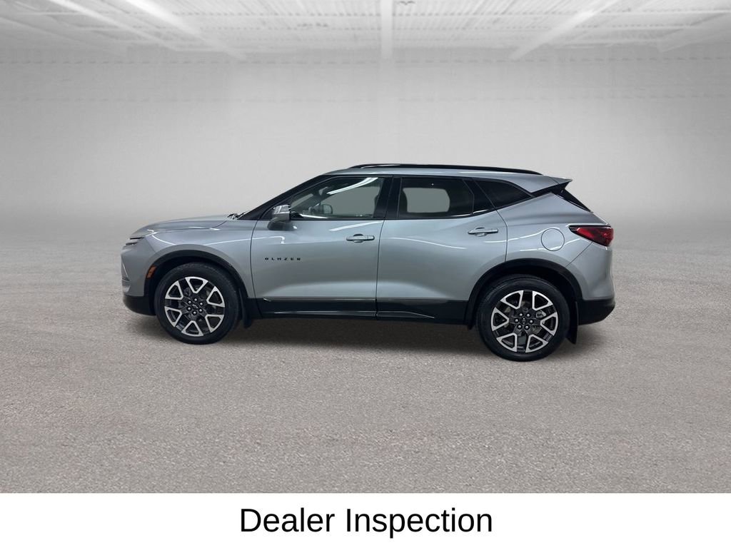 Certified 2024 Chevrolet Blazer RS w/ Driver Confidence II Package image 9