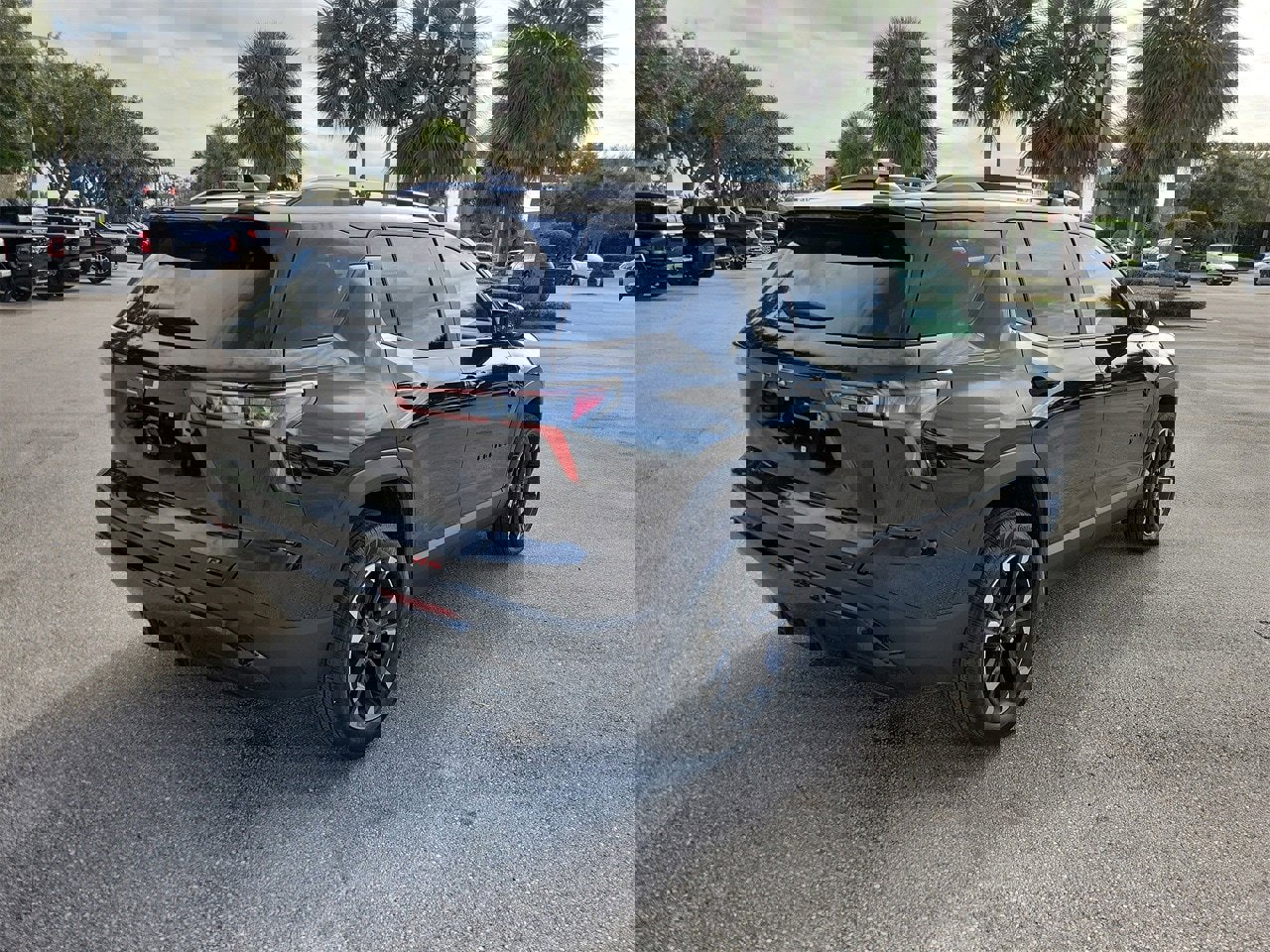 Used 2025 Chevrolet Equinox RS w/ Convenience Package III image 3