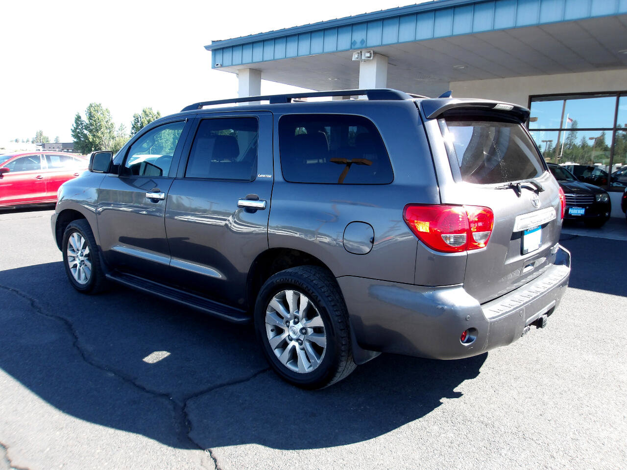 Used 2011 Toyota Sequoia Limited AWD/4WD image 3