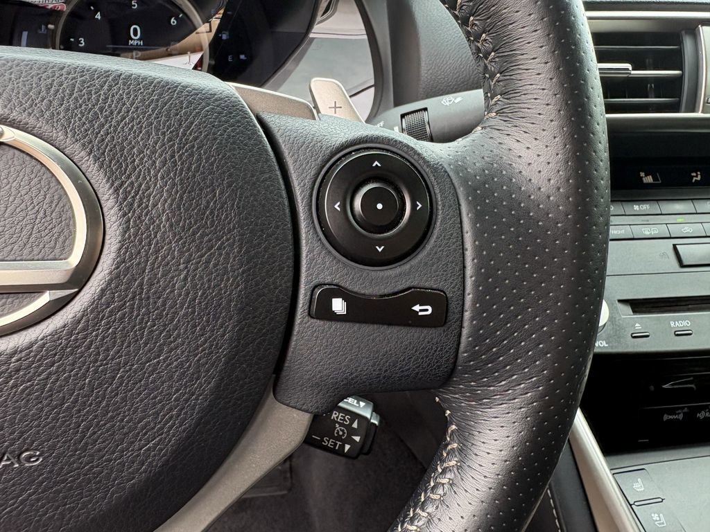 Used 2015 Lexus IS 350 w/ F-Sport Package RWD image 17