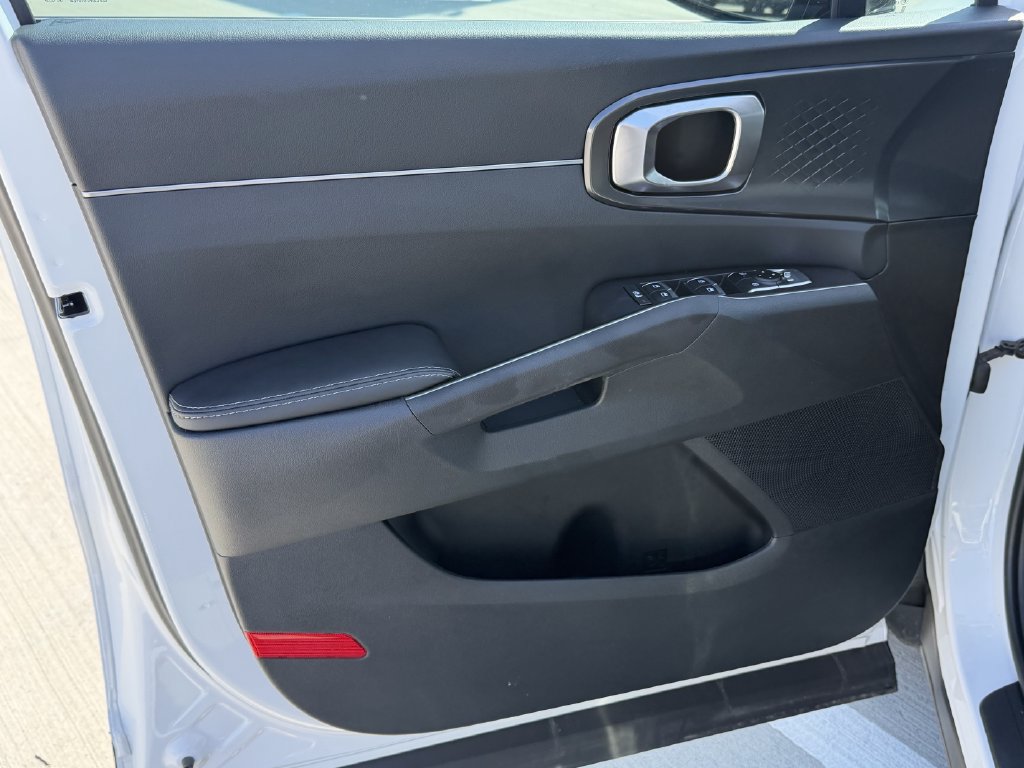 Used 2026 Kia Sorento S w/ S Panoramic Sunroof Package FWD image 10