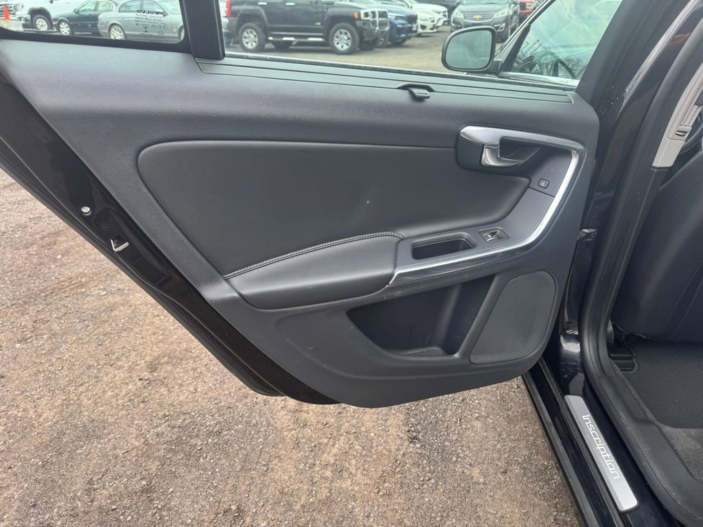 Used 2017 Volvo S60 T5 Inscription w/ Convenience Package image 25
