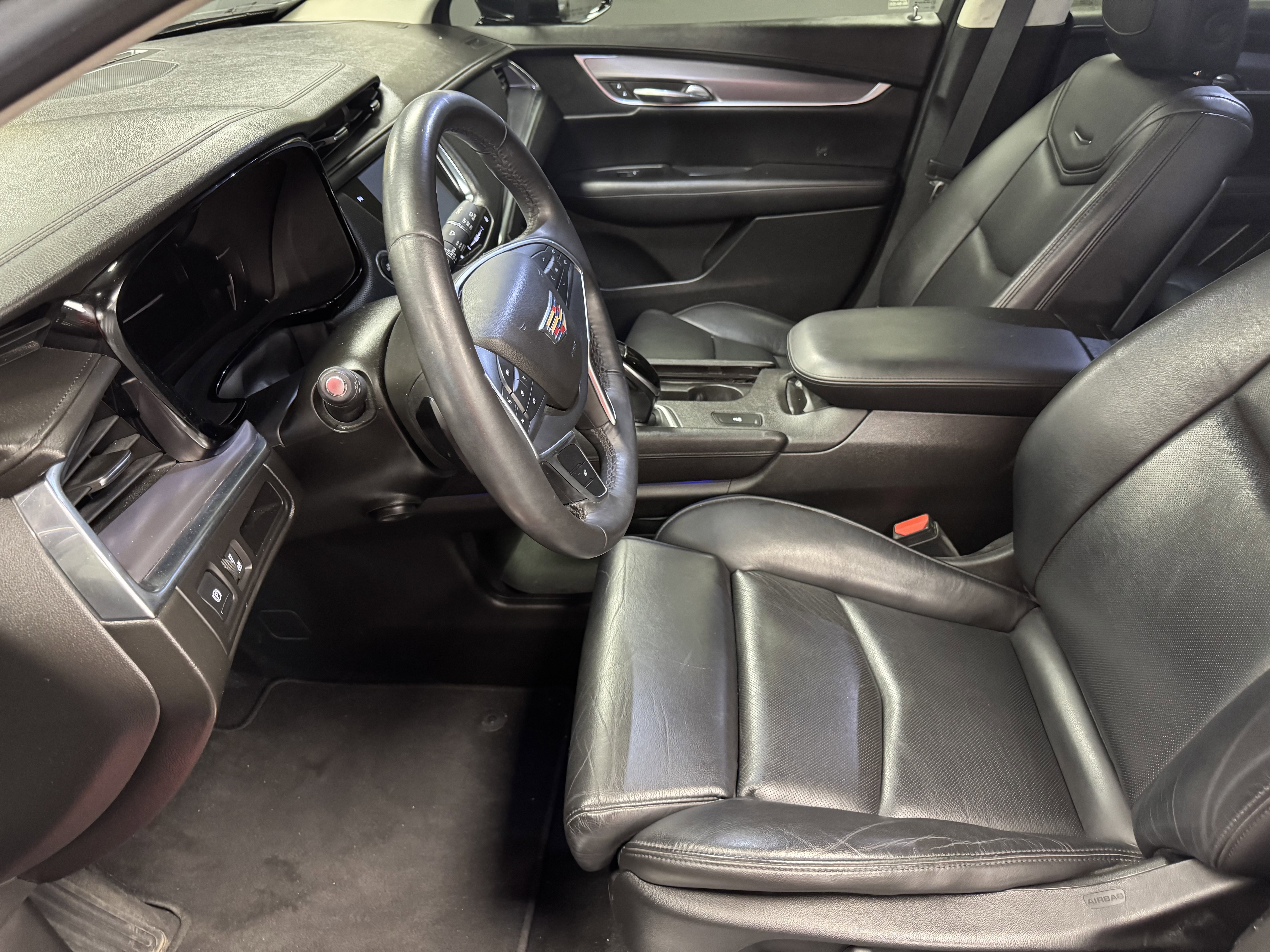 Used 2017 Cadillac XT5 Luxury image 9