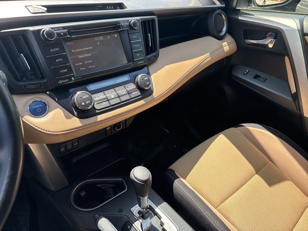 Used 2018 Toyota RAV4 XLE AWD/4WD image 18