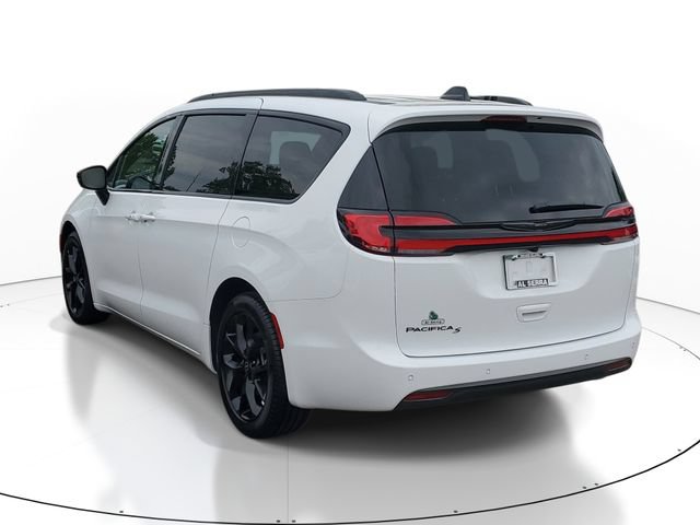 New 2026 Chrysler Pacifica Select w/ S Appearance Package FWD image 3