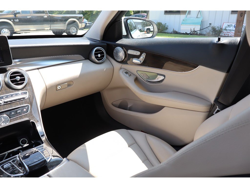 Used 2015 Mercedes-Benz C 300 Sedan image 20